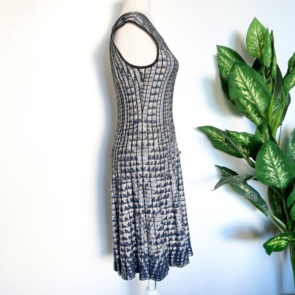 NIC + ZOE Black Grey Blue Navy Knit Sleeveless Fit & Flare Elastic Tank Dress SP - Picture 4 of 10